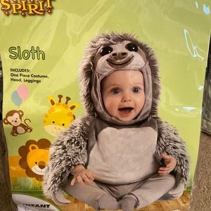 Infant sloth costum